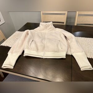 Athleta white fleece XS cropped jacket